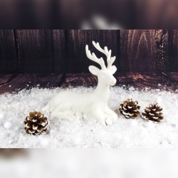 Jeleń rozm. 9,5 cm x 15 cm x 18 cm