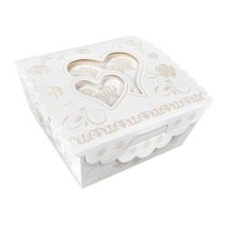 dekoracyjne pudełka białe z sercami, ślub