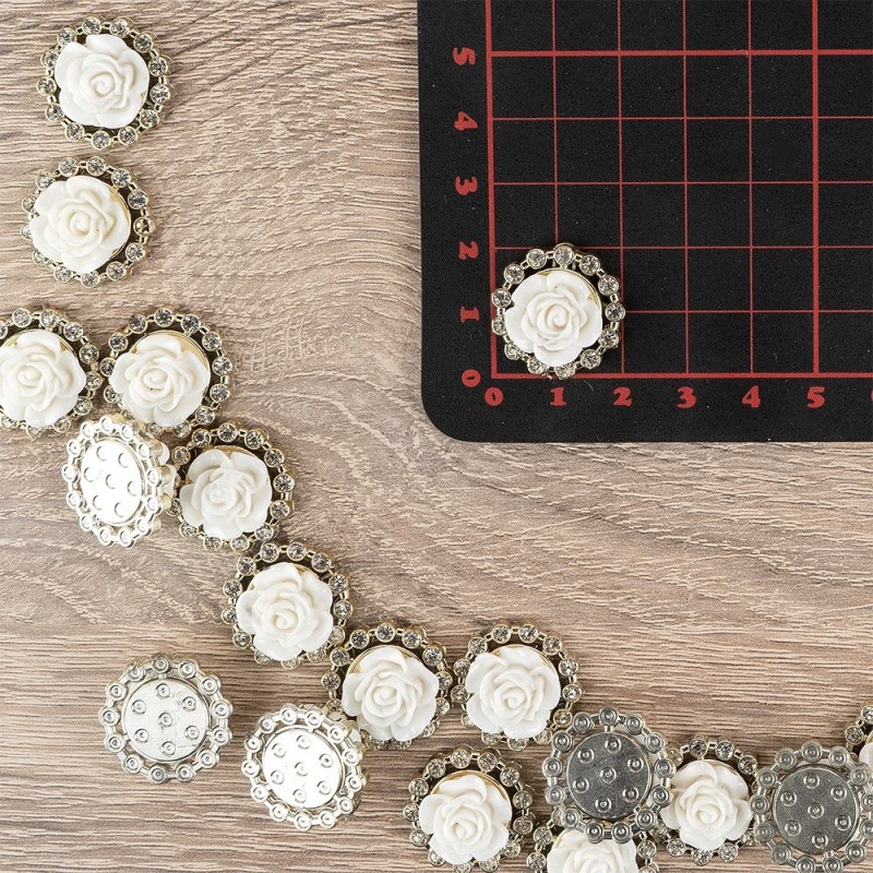 Kamienie dekoracyjne - róża w ornamencie 17 szt