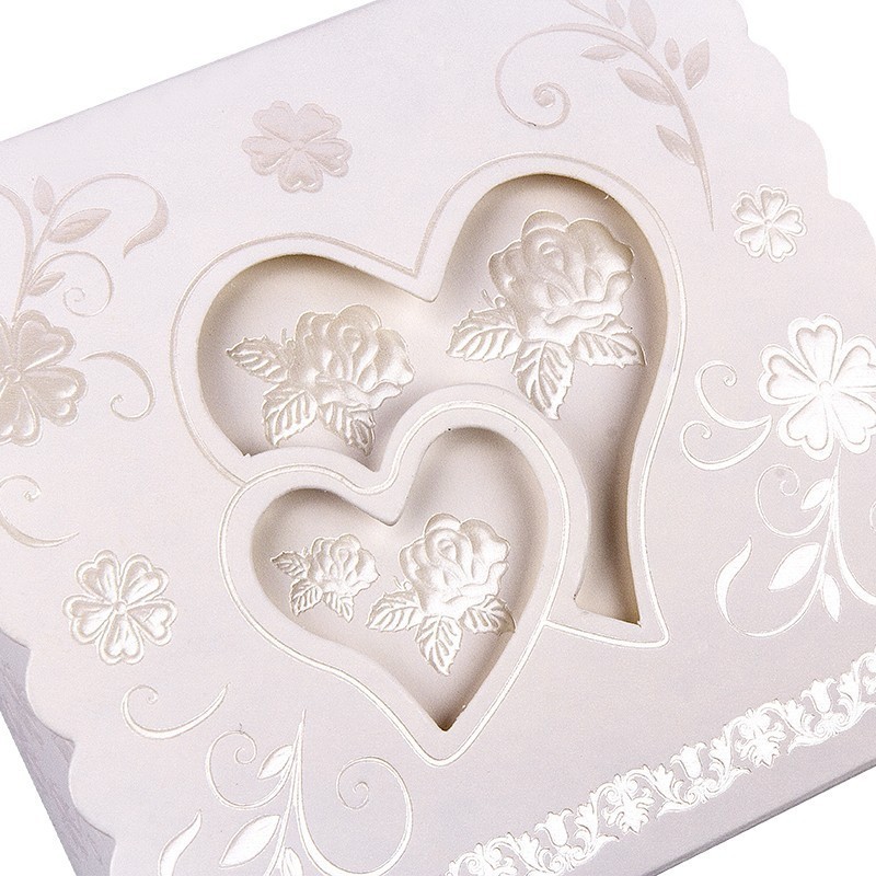 Pudełka ozdobne w serca, białe, rozm. 7,5x7,5x3,8cm, 10sztuk